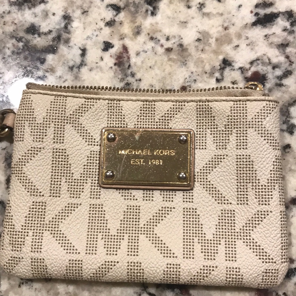 Wristlet